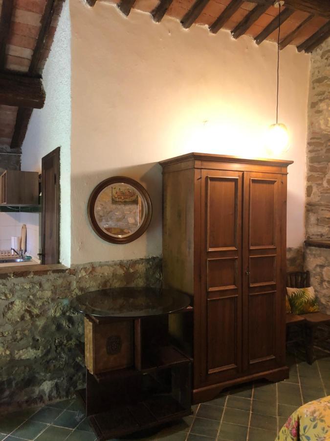 Podere Pruneto Radda In Chianti Esterno foto